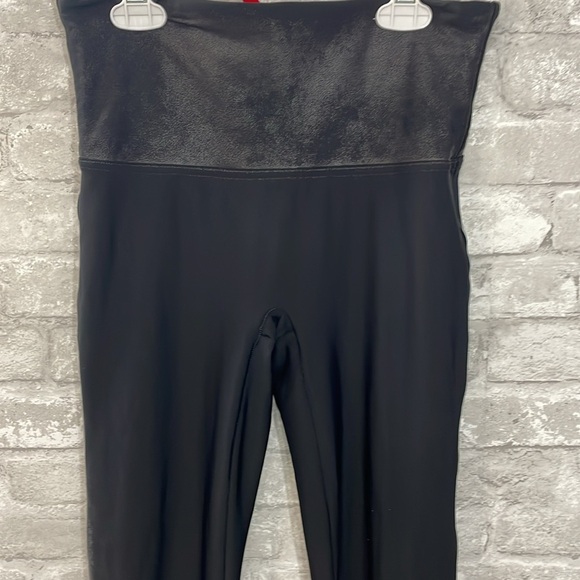 Spanx Faux Leather Leggings Black High Waist Compression - Picture 2 of 6